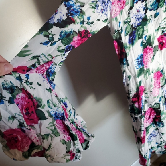 Dress - Picture 7 of 7